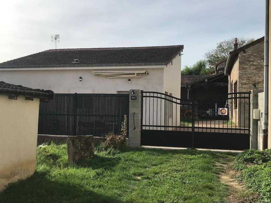 L'Imprevu Est Une Maison Individuelle. Sennecey-le-Grand 外观 照片